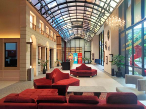 Scarletz Suites KLCC I HomeBrickz